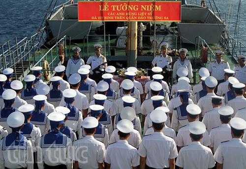 Lễ tưởng niệm các cán bộ, chiến sĩ hy sinh bảo vệ Trường Sa ảnh 1